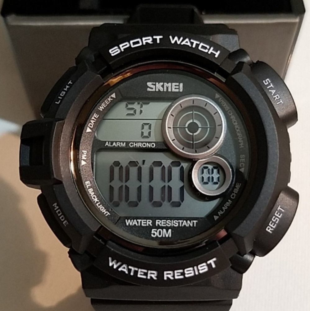 G-Shock style SPORT WATCH **NEW**